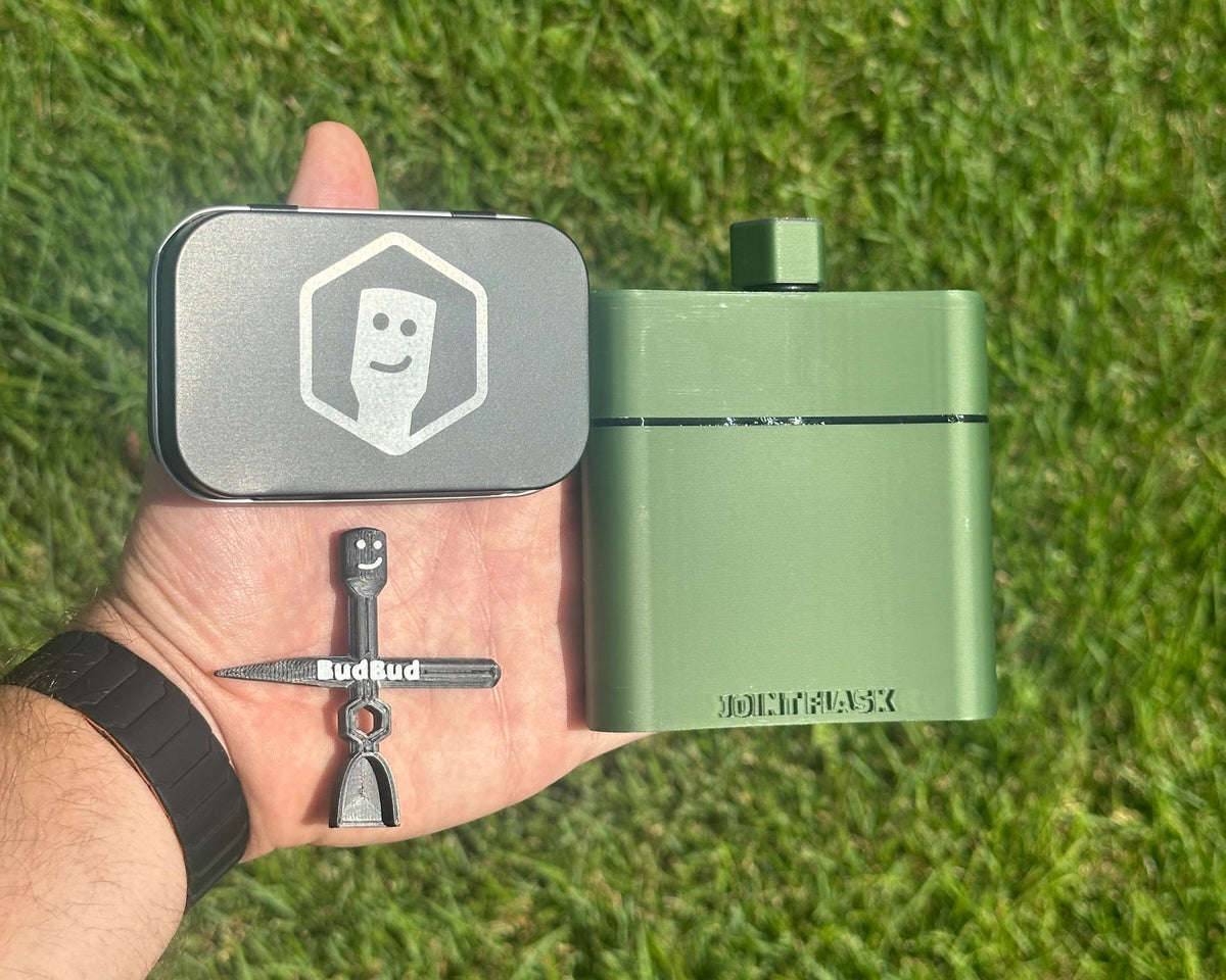 Everyday Carry for Weed Smokers: What’s In Your Pocket? - BudBud Supply Co.