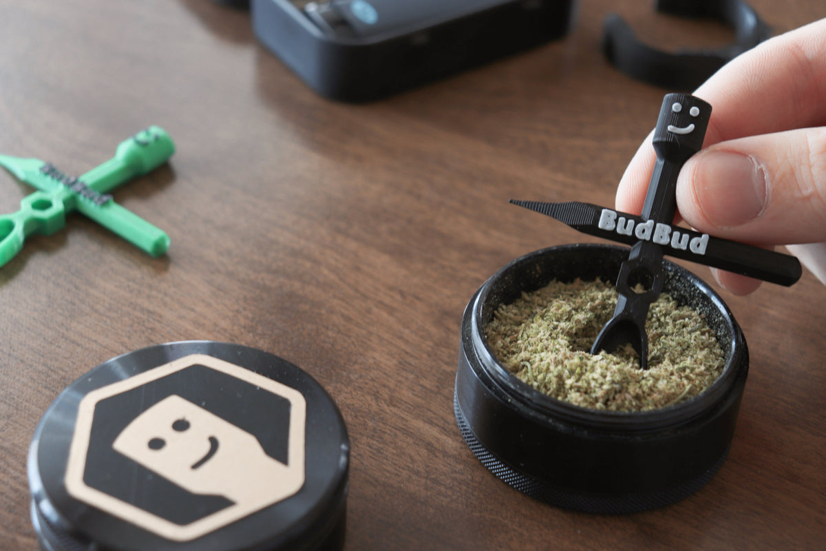 The Days of the Bulky Weed Kit Are Over: Meet BudBud's Sleek Solutions - BudBud Supply Co.